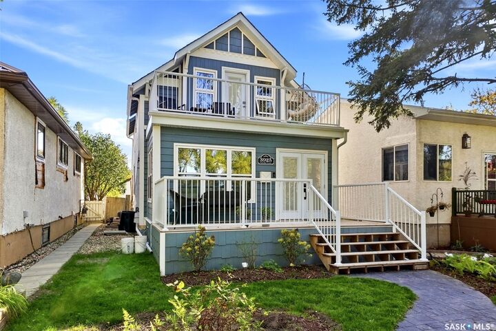 Property Photo:  3925 Victoria Avenue  SK S4T 1M7 