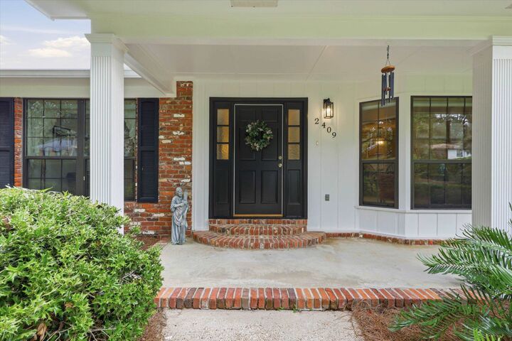 Property Photo:  2409 Oakdale Street  FL 32308 