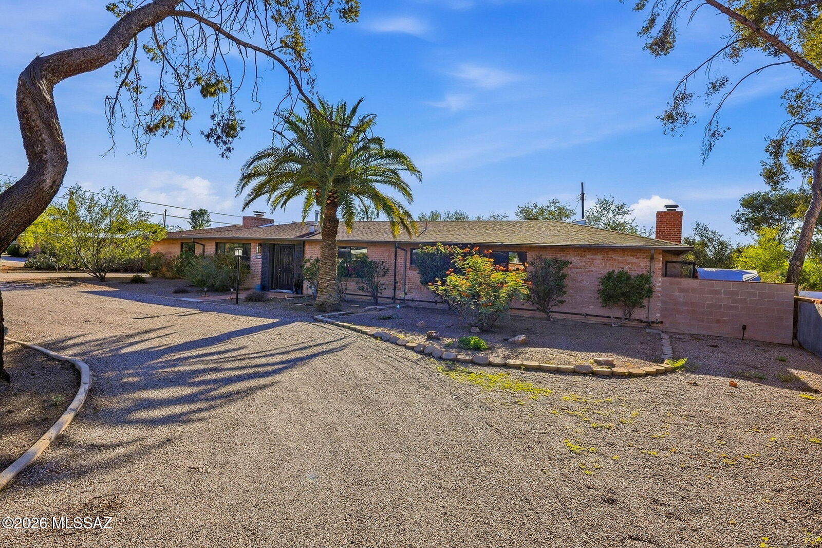 Property Photo:  2621 N Swan Road  AZ 85712 