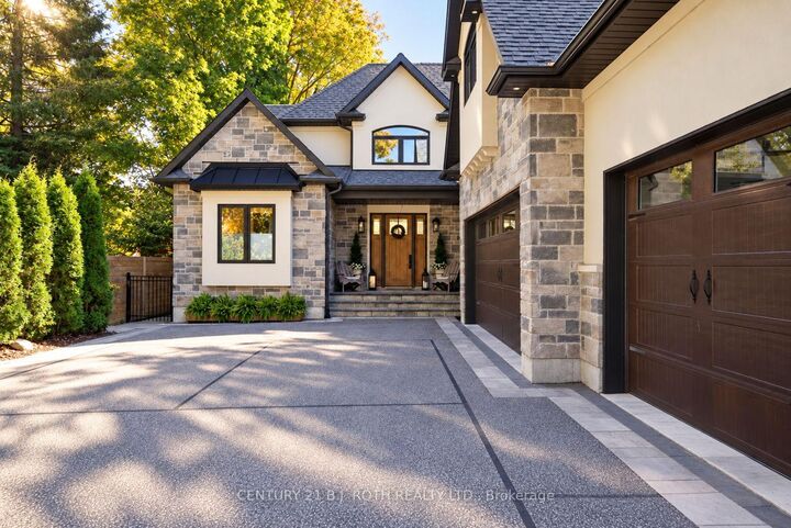 Property Photo:  245 Sunnybrae Avenue  ON L9S 1H8 