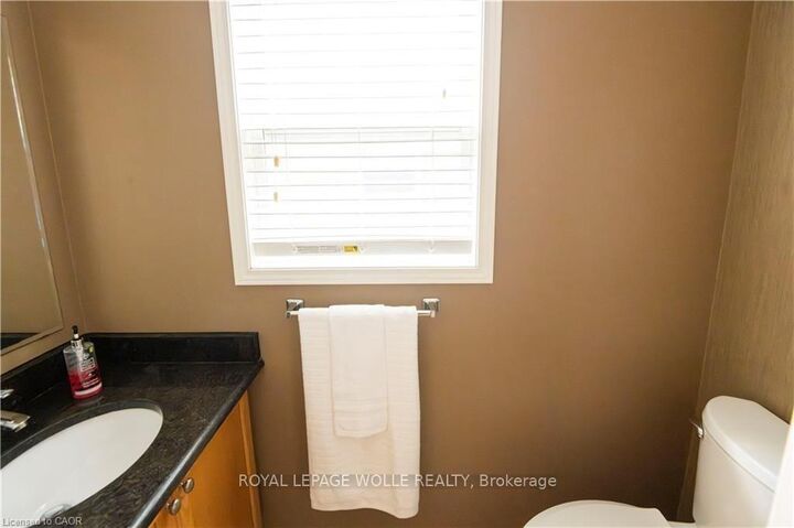 Photo de la propriété:  400 Wilson Avenue 7  ON N2C 2S1 