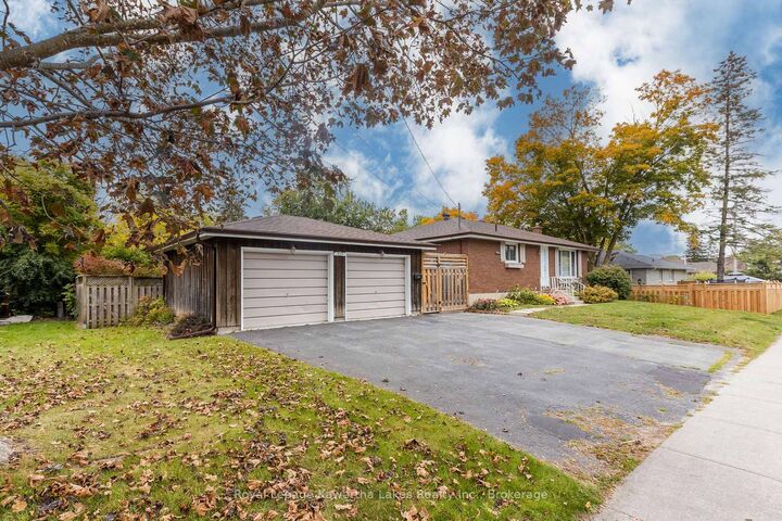 Property Photo:  115 Victoria Avenue N  ON K9V 4G9 