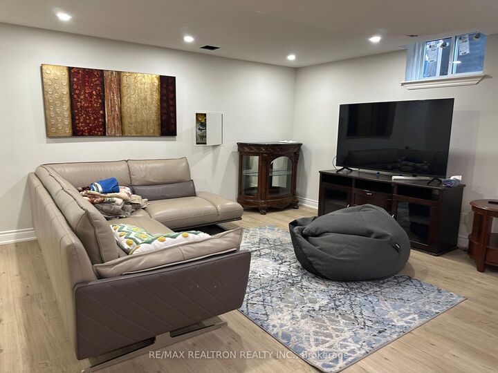 Property Photo: 111 Spring Blossom Crescent Bsmt ON L6C 1X4