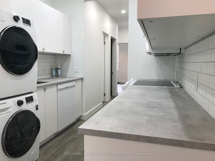 Property Photo:  344 Bartlett Avenue N Room 2  ON M6H 3G7 