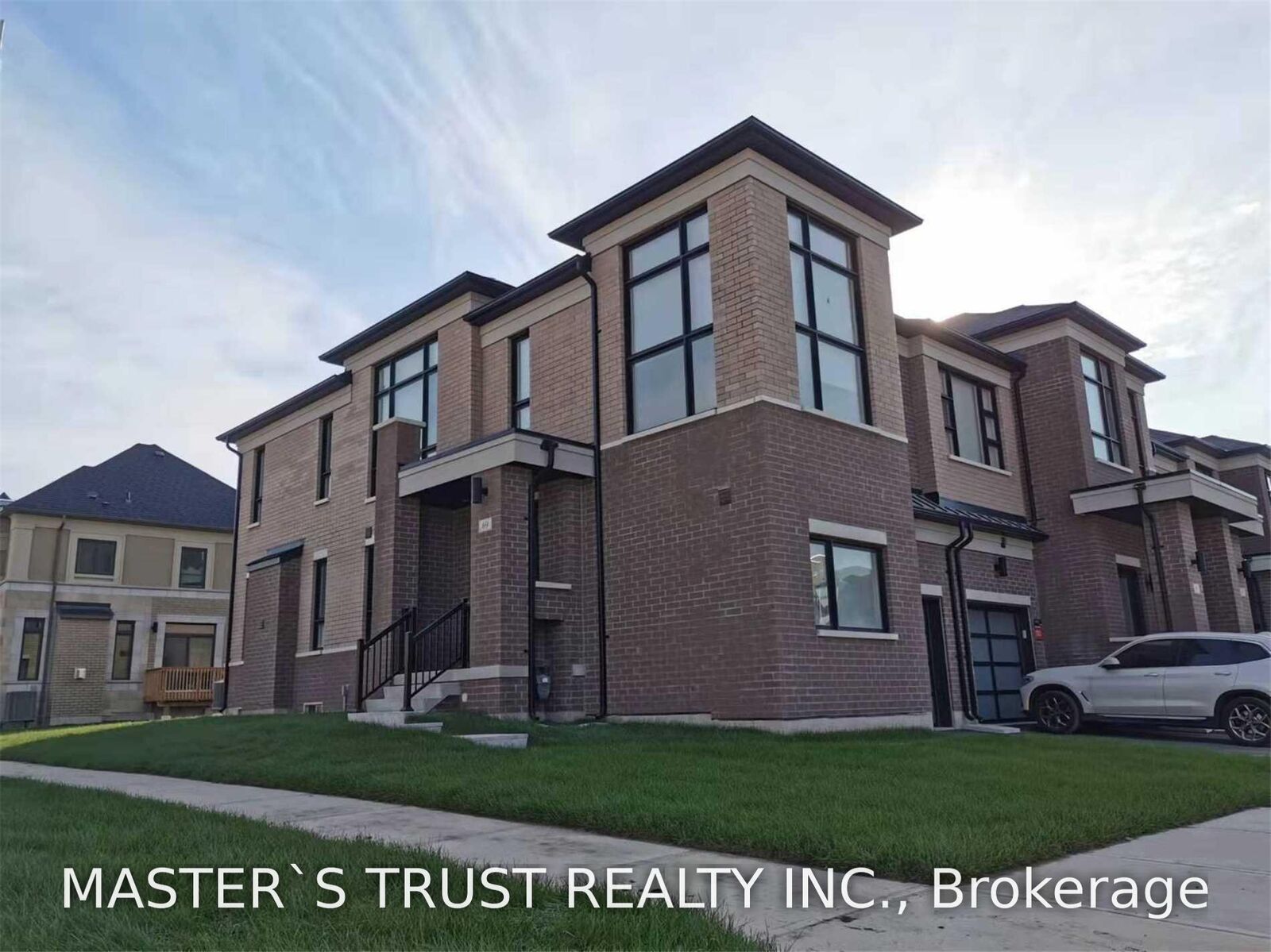 Property Photo:  69 Mallery Street  ON L4S 0J1 