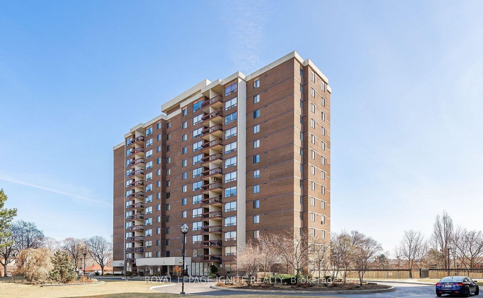 Property Photo:  2542 Argyle Road 1008  ON L5B 2H5 