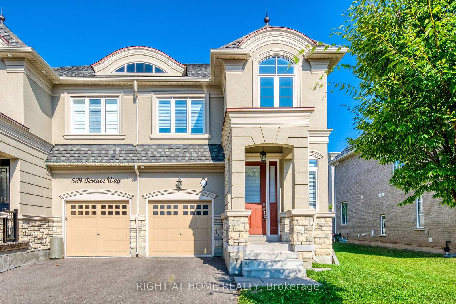 Property Photo:  537 Terrace Way  ON L6M 1N6 