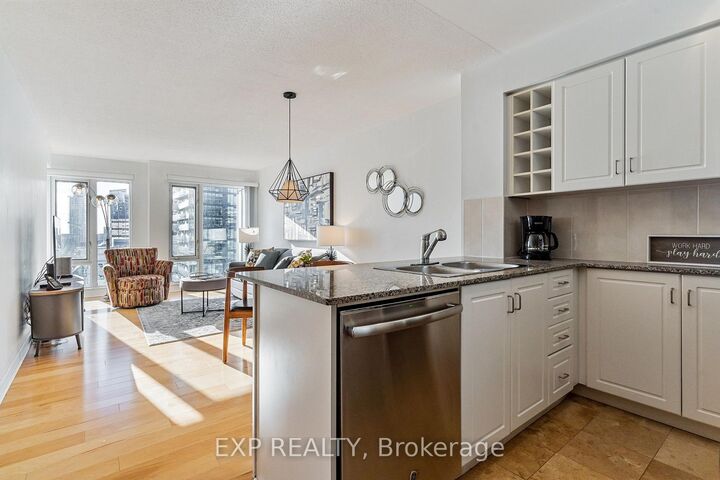Property Photo:  210 Victoria Street 3205  ON M5B 2R3 