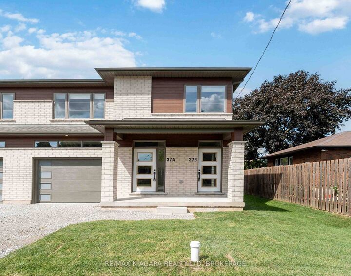 Property Photo:  37 Buchanan Road B  ON L2M 4R7 