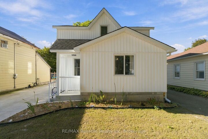 Property Photo:  49 Main Street N  ON N0K 1W0 
