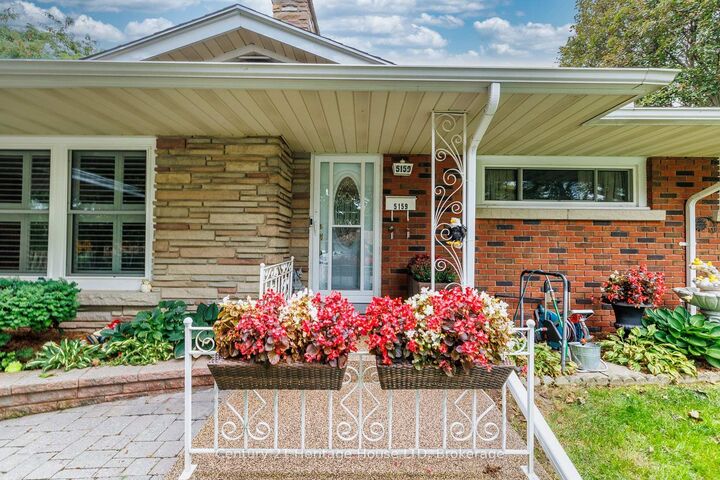 Property Photo: 5159 Shirley Avenue ON L2E 5C3