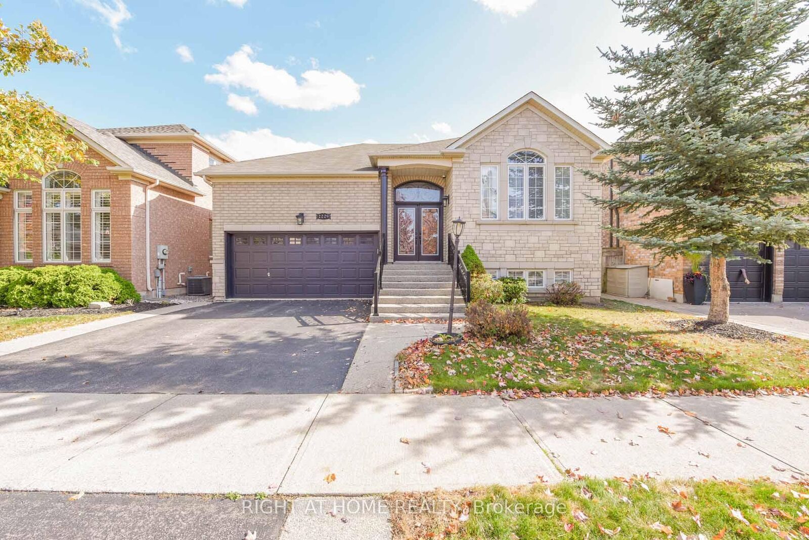 Property Photo:  2229 Glazebrook Circle Lower  ON L6M 5B5 