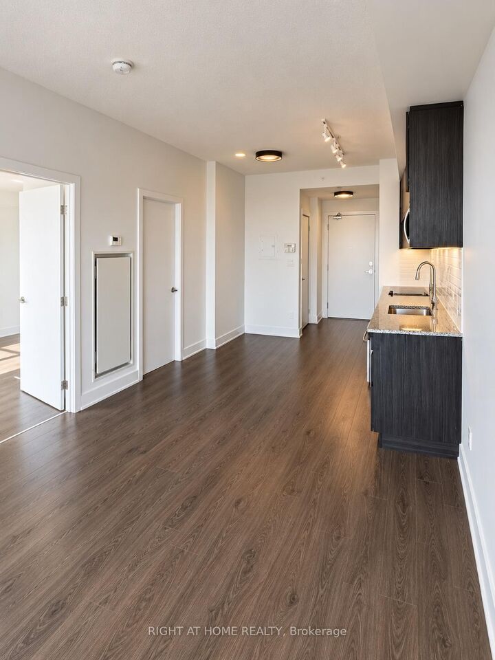 Property Photo:  99 The Donway Way W #910  ON M3C 0N8 