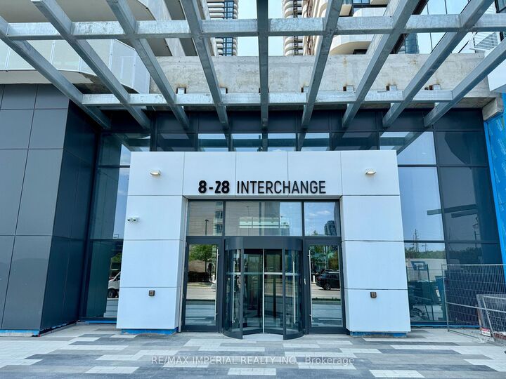 Property Photo:  28 Interchange Way 811  ON L4K 0P8 