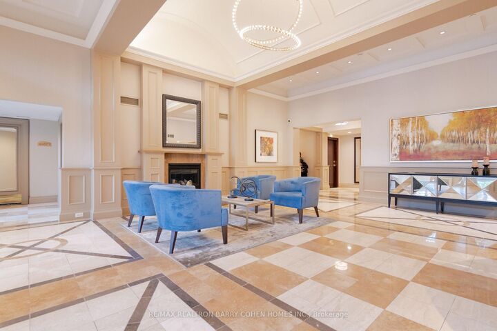Property Photo:  28 William Carson Crescent 815  ON M2P 2H1 