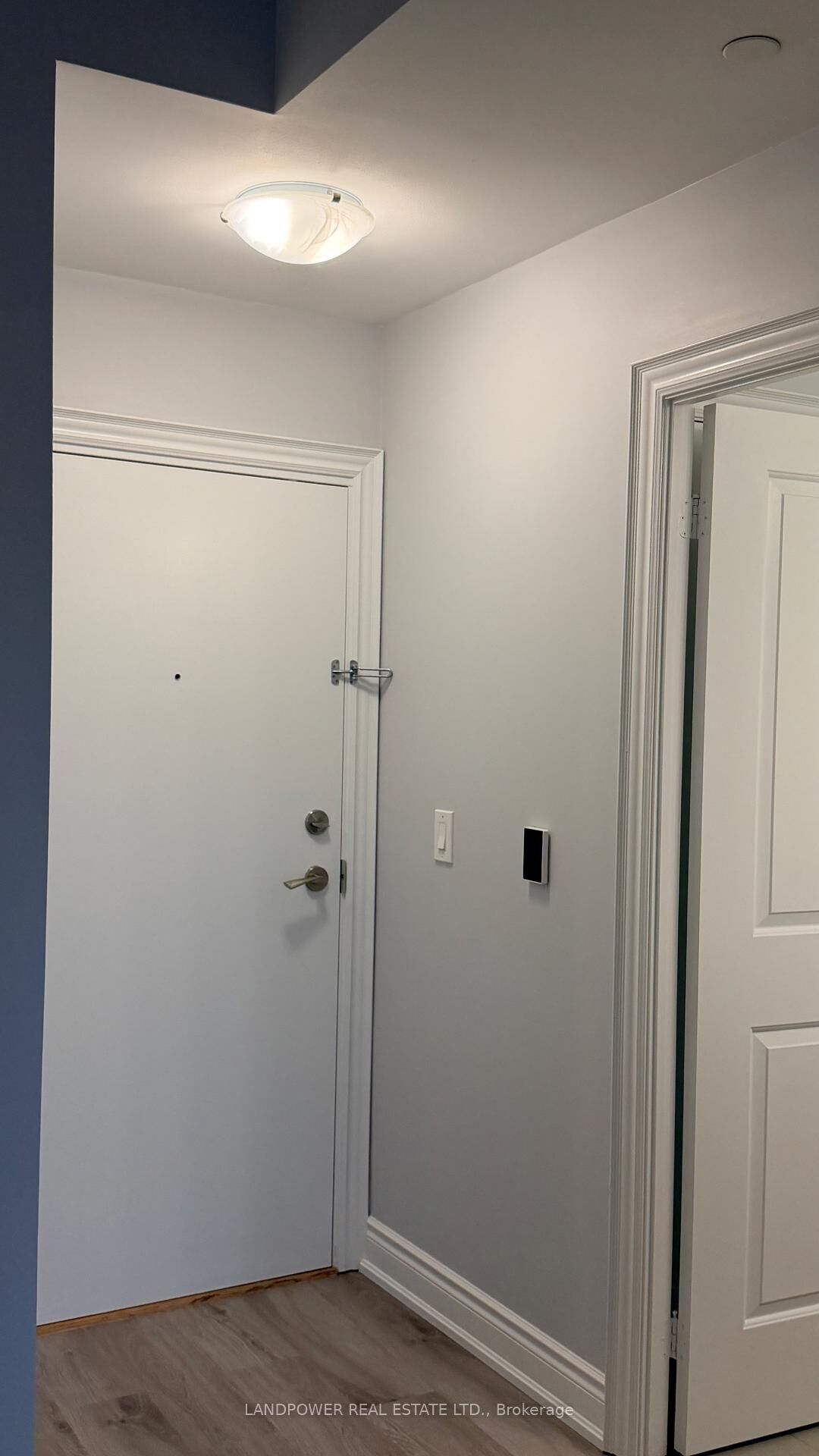 Property Photo:  38 Cedarland Drive 1511  ON L6G 0G7 