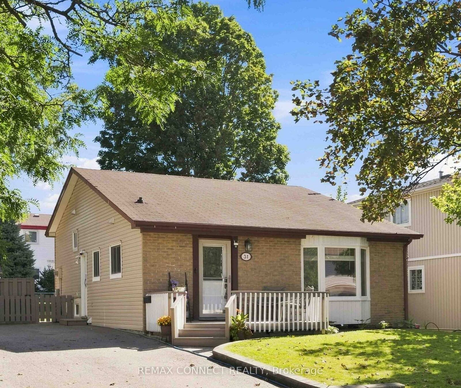 Property Photo: 31 Roser Crescent ON L1C 3N7