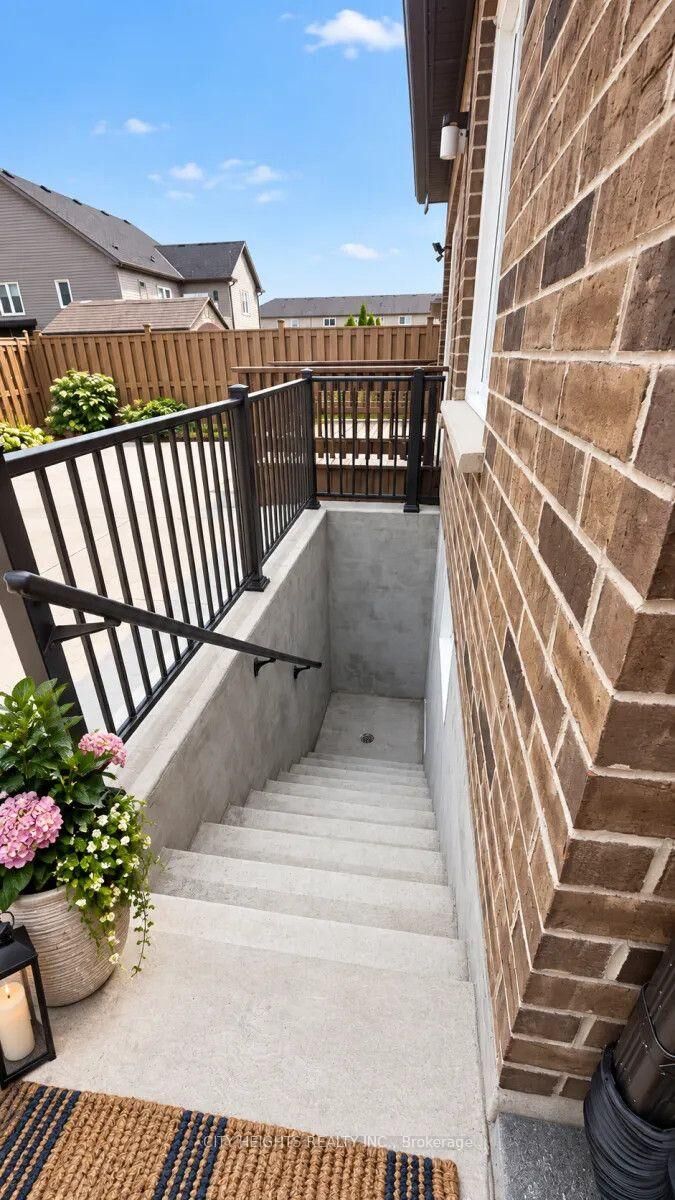 Property Photo:  8446 Jennfer Crescent Lower  ON L2H 0J3 