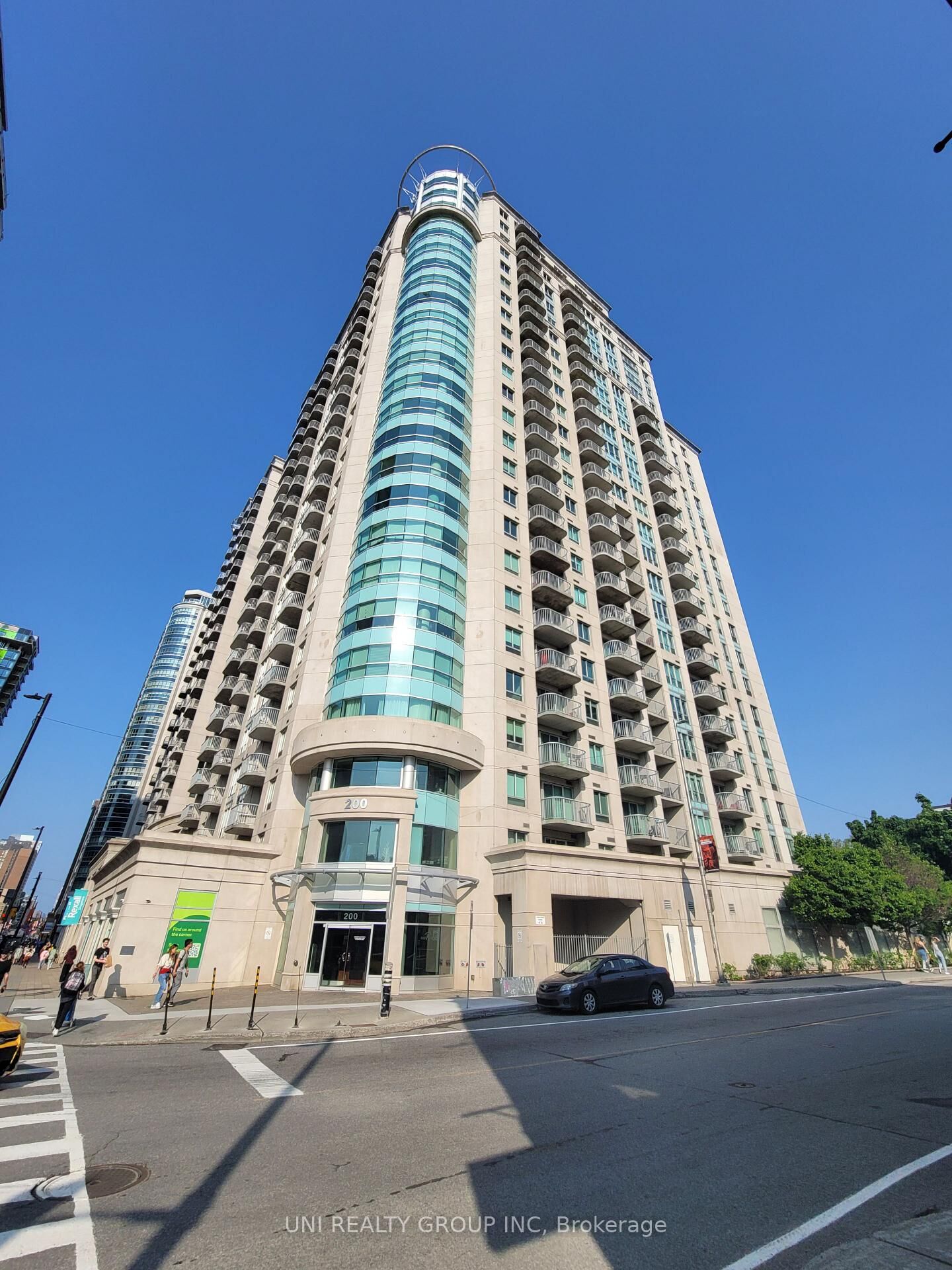 Property Photo:  200 Rideau Street 302  ON K1N 5Y1 