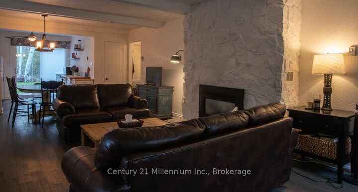 Photo de la propriété: 114 Chamonix Crescent ON L9Y 3Z2