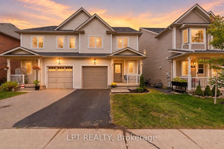 Property Photo:  31 Laurendale Avenue  ON L4P 4A8 