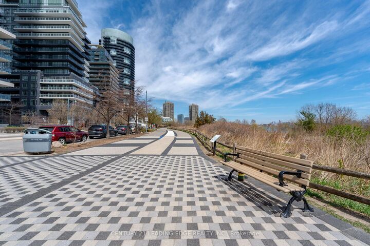 Property Photo:  59 Annie Craig Drive 603  ON M8V 0C4 