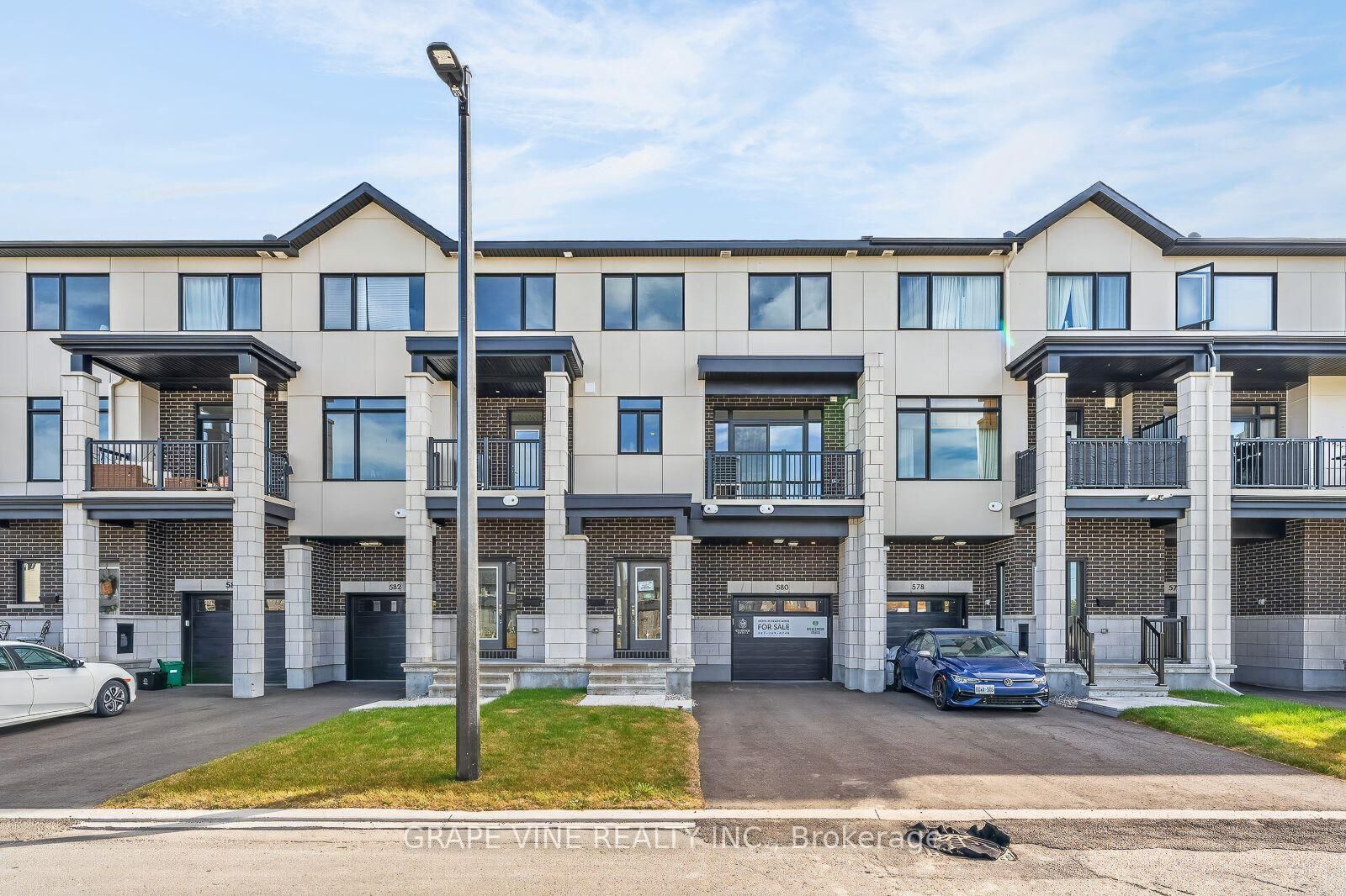Property Photo: 580 Arbia Ridge ON K2S 2S4