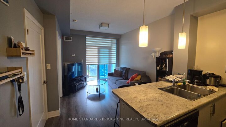 Property Photo:  10 Concord Place 323  ON L3M 0G6 