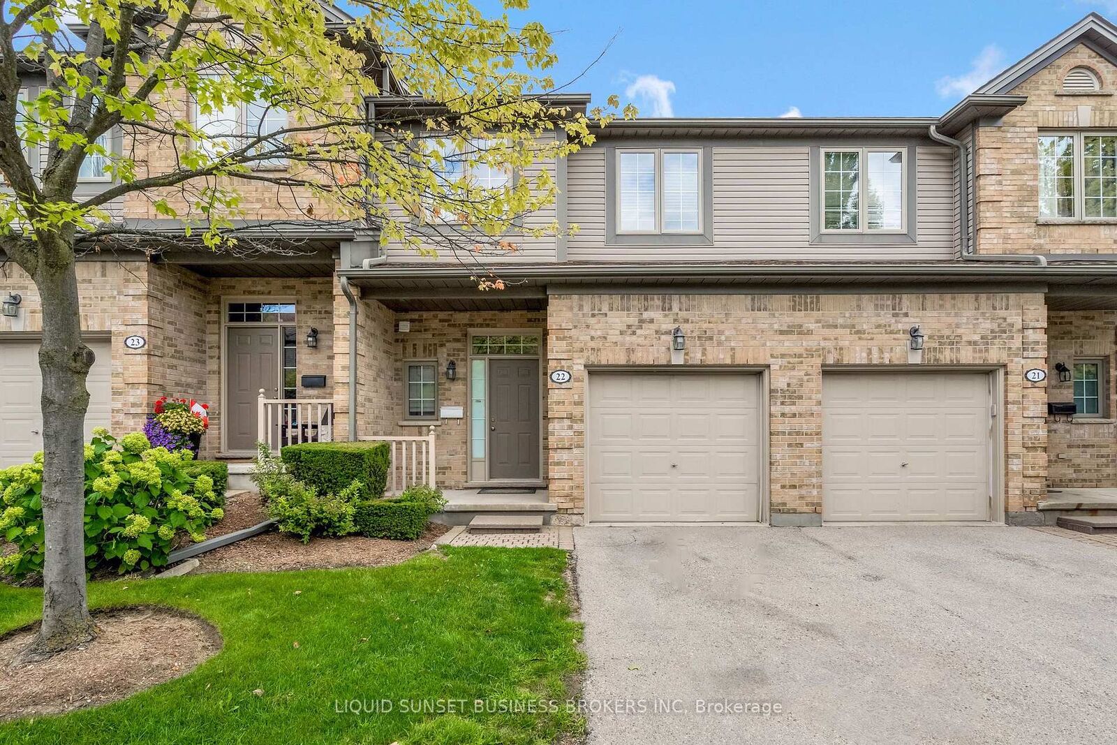 Property Photo: 185 North Centre Road 22 ON N5X 4C9