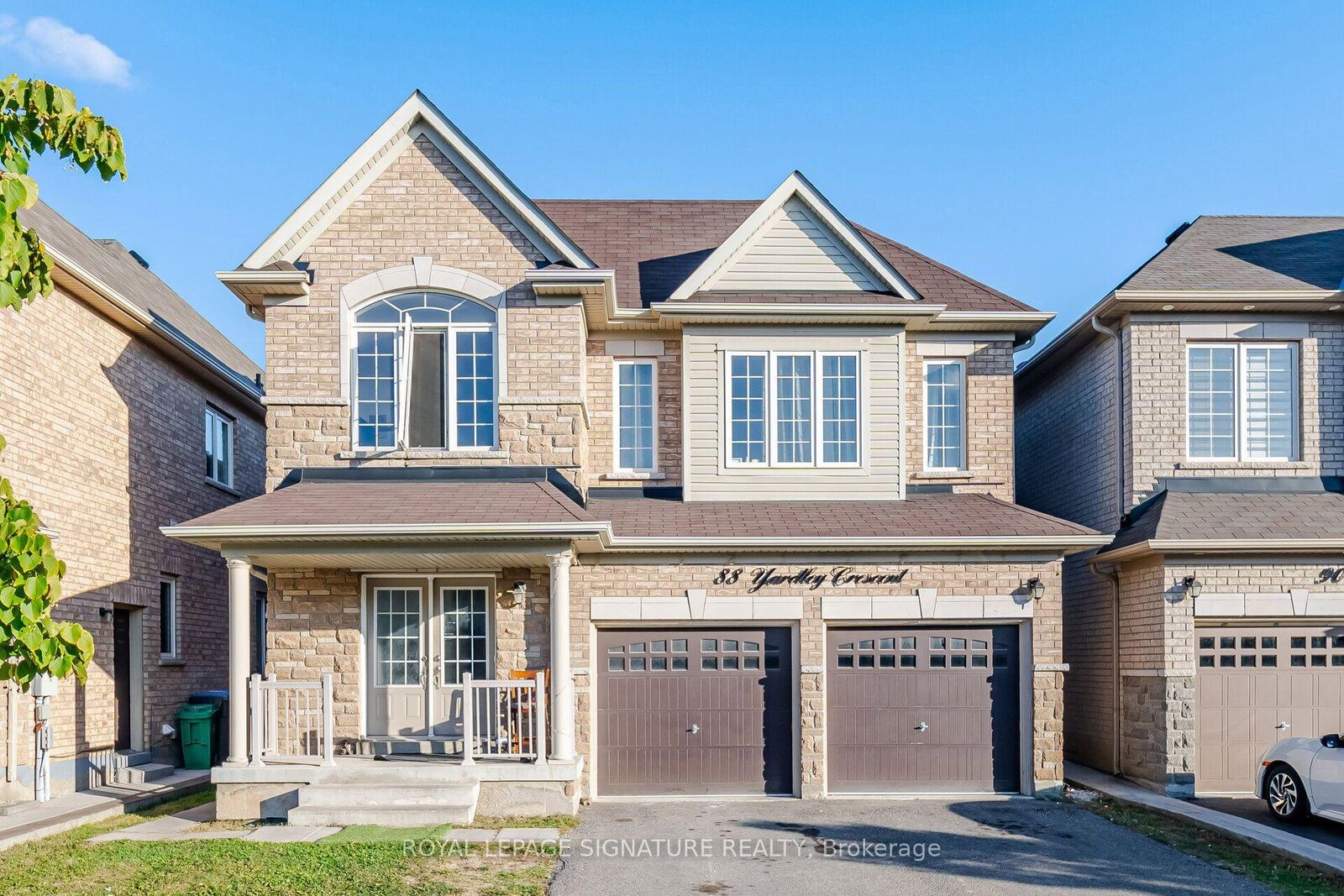 Property Photo: 88 Yardley Crescent 2 ON L6X 5L8