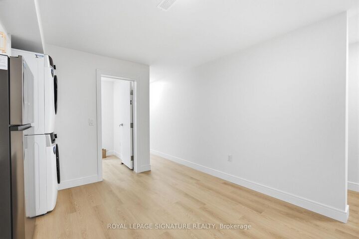 Property Photo:  53 Bishop Avenue 1A  ON M2M 1Z4 