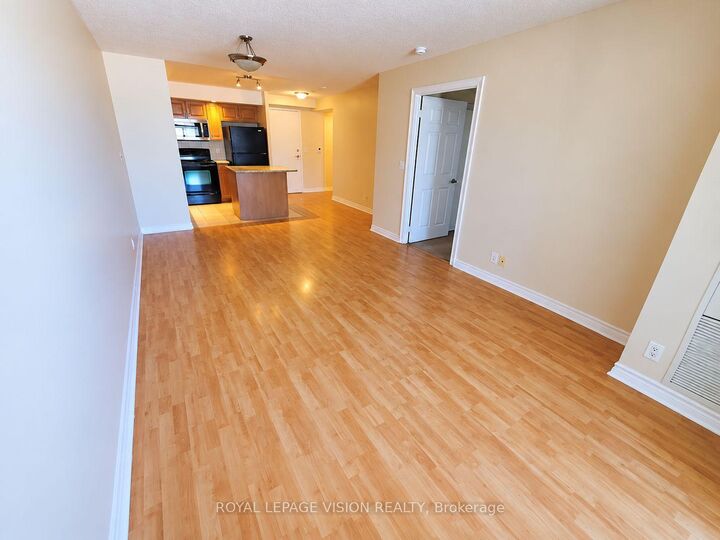 Property Photo:  33 Cox Boulevard 327  ON L3R 8A6 