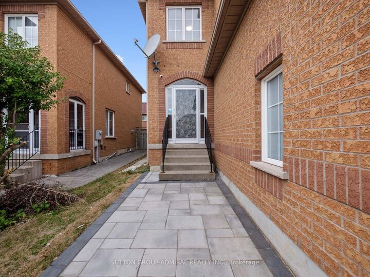 Property Photo:  104 Parktree Drive  ON L6A 2R3 