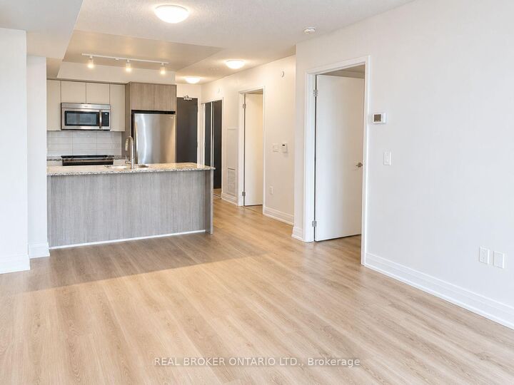 Property Photo:  9 Valhalla Inn Road 708  ON M9B 0B2 