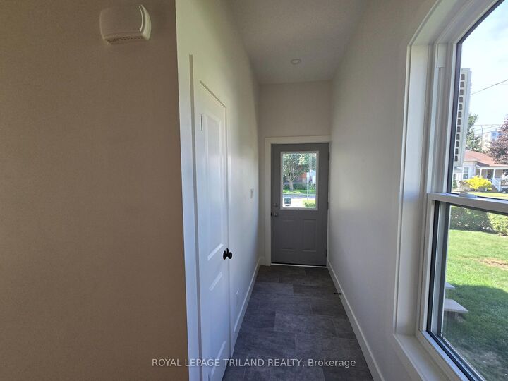 Property Photo: 245 Ross Street 1 ON N5R 3Y7