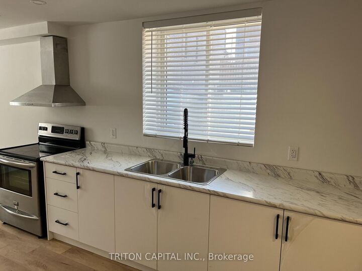 Property Photo:  75 Wheatfield Road Lower  ON L9J 0C2 