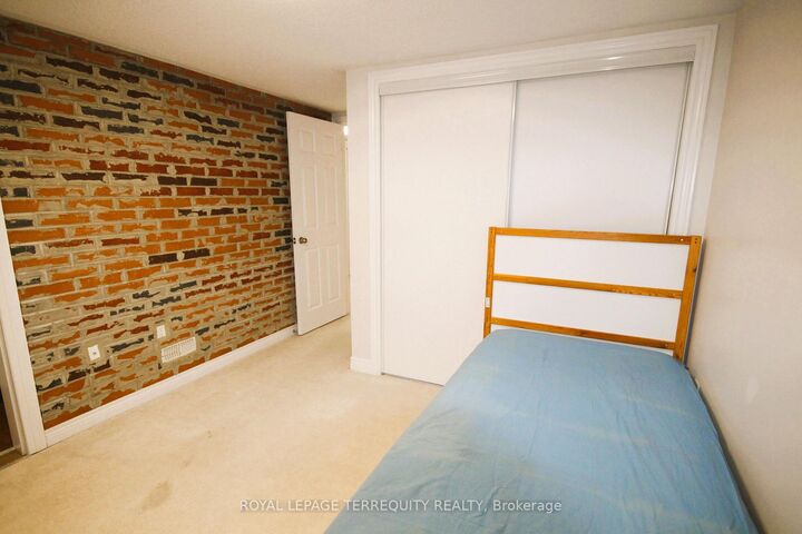 Property Photo:  19 De Jong Street Main  ON M1P 0C1 