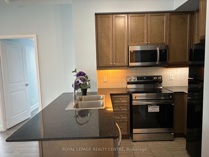 Property Photo:  60 Absolute Avenue 1103  ON L4Z 0A9 