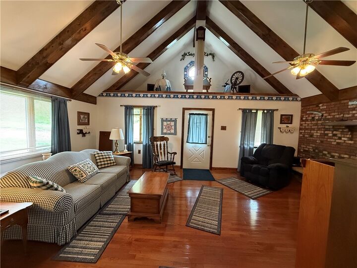 Property Photo:  1308 Buckeye Road  PA 15349 
