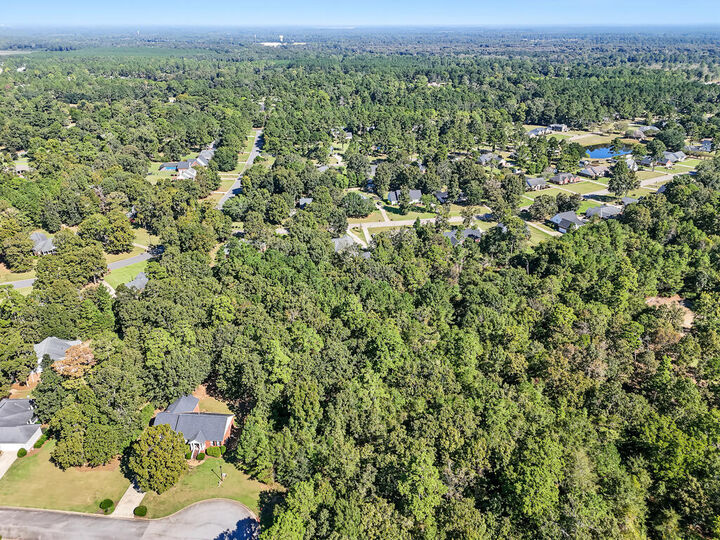 Property Photo:  105 Setter Ct  GA 31763 