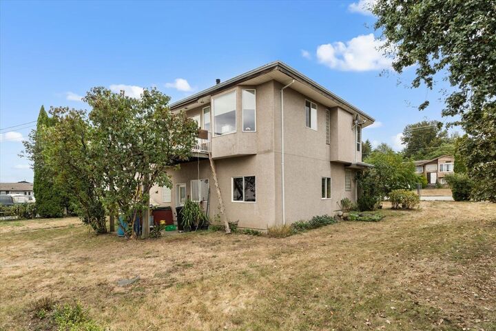 Property Photo:  2203 Windsor Street  BC V2T 6L8 