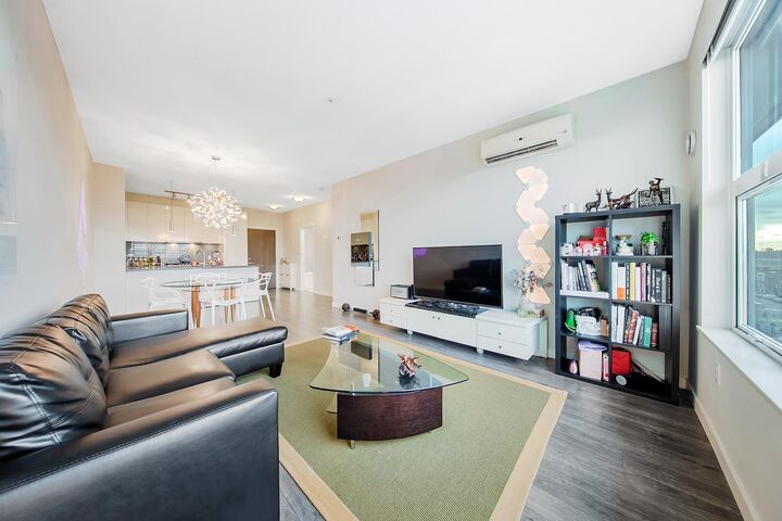 Property Photo:  9311 Alexandra Road 521  BC V6X 0L8 