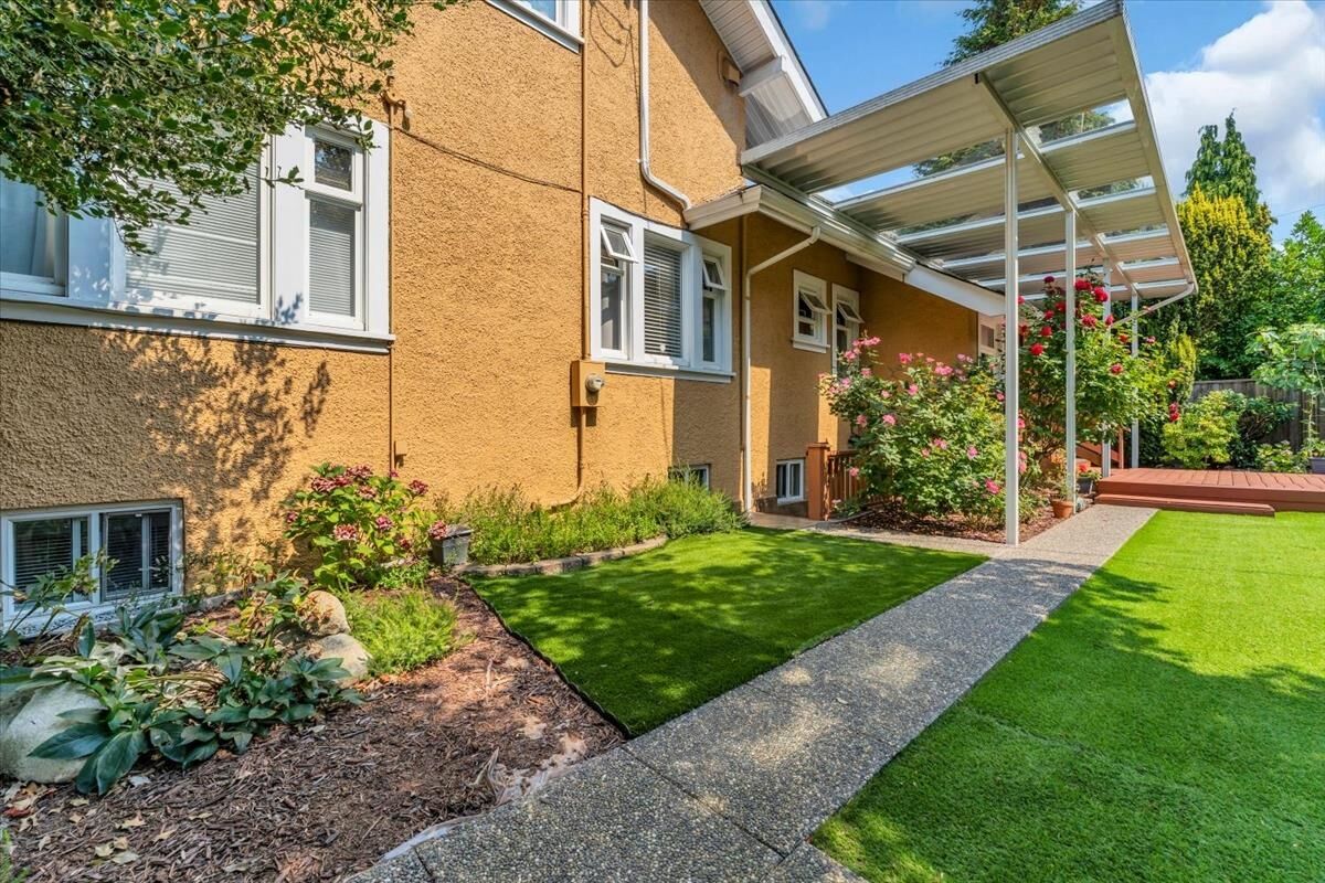 Property Photo:  1476 W 33rd Avenue  BC V6M 1A5 