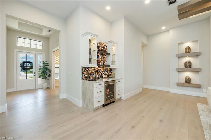 Property Photo:  9679 Moonflower Ct  FL 34114 