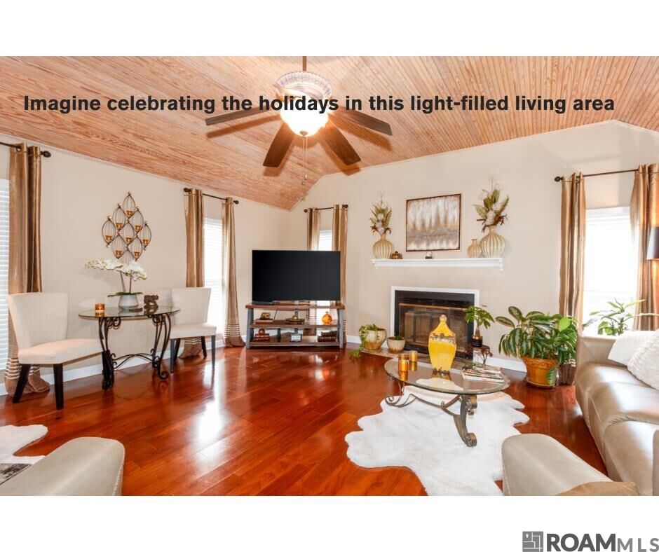 Property Photo:  3142 Kings Canyon Dr  LA 70814 