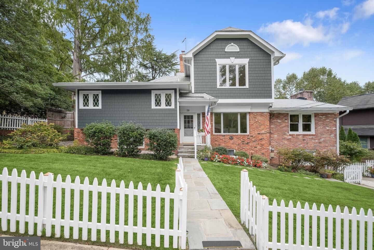 Property Photo:  39 Wellesley Circle  MD 20812 