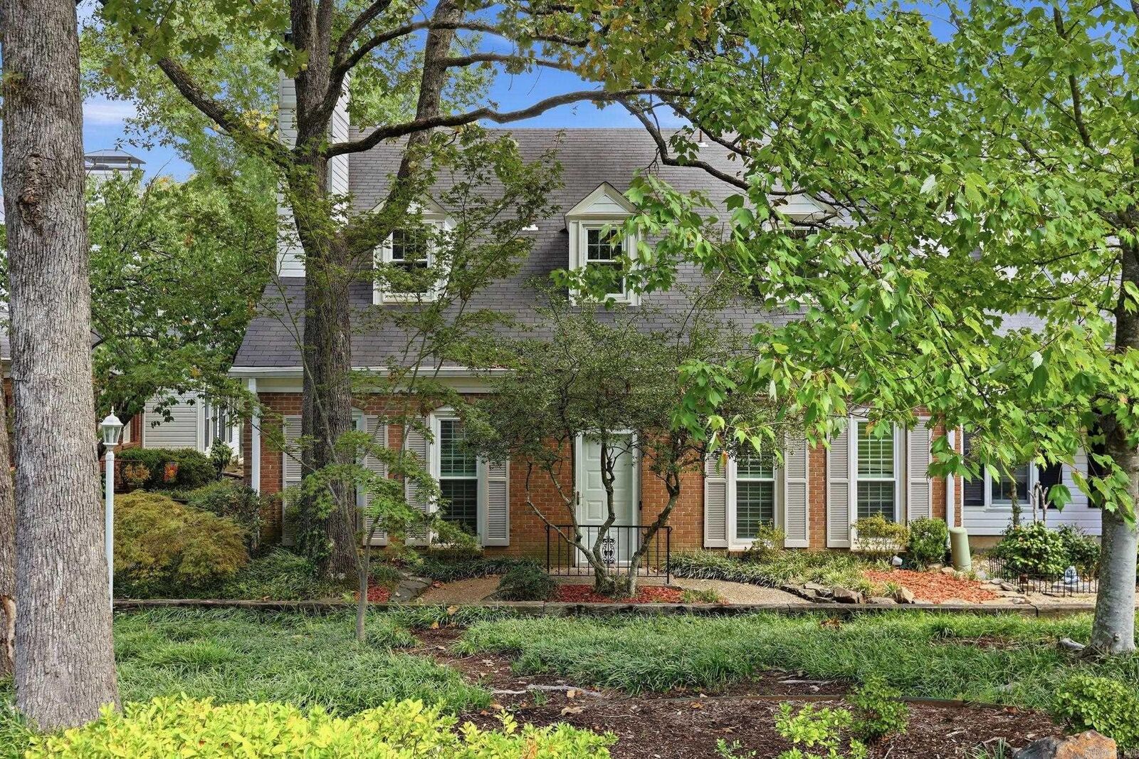 Property Photo: 2401 Wentwood Valley Dr, Unit 104 AR 72212