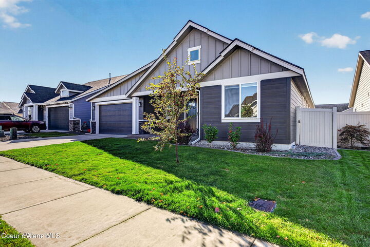 Property Photo:  4634 E Corsac Fox Ave  ID 83854 
