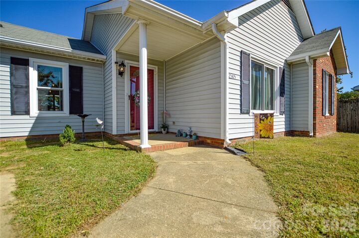 Property Photo:  2505 Justin Court  NC 28110 