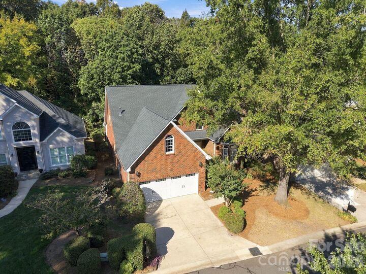 Property Photo:  10417 Newberry Park Lane  NC 28277 